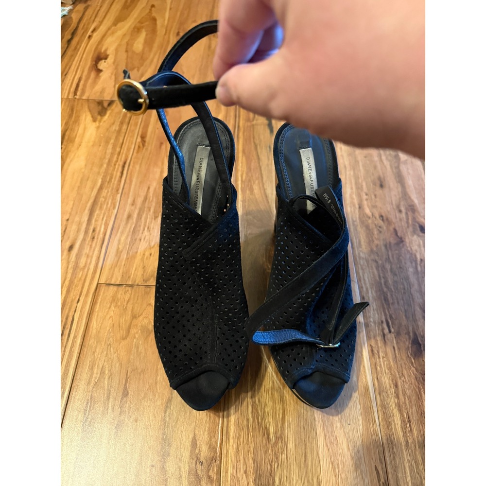 Diane Von Furstenberg Women's Black/Tortoise Wedges Size 8.5